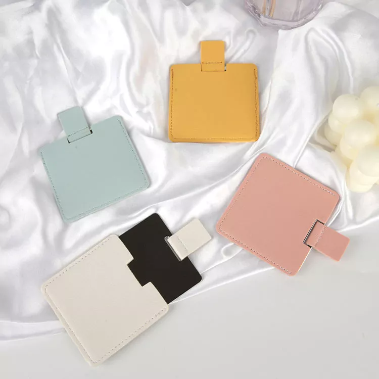 क्रेडिट कार्ड के आकार का पॉकेट मिरर